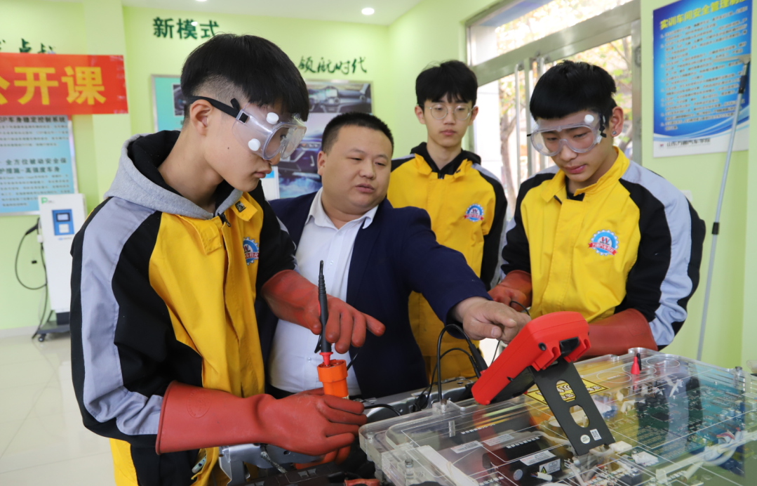 【线上报名通道】一对一在线参观校园，为你答疑解惑