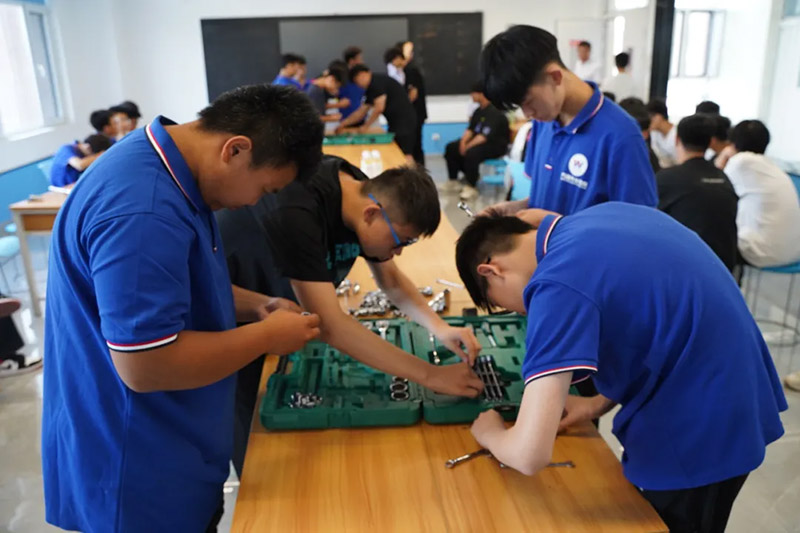 往届辍学生，还能报名等9月入学吗？