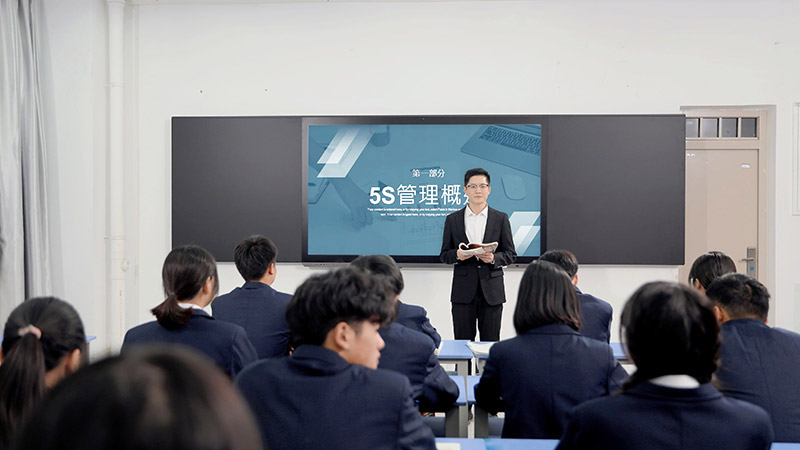 高考失利新出路，技能+学历双轨逆袭比混大专更明智！