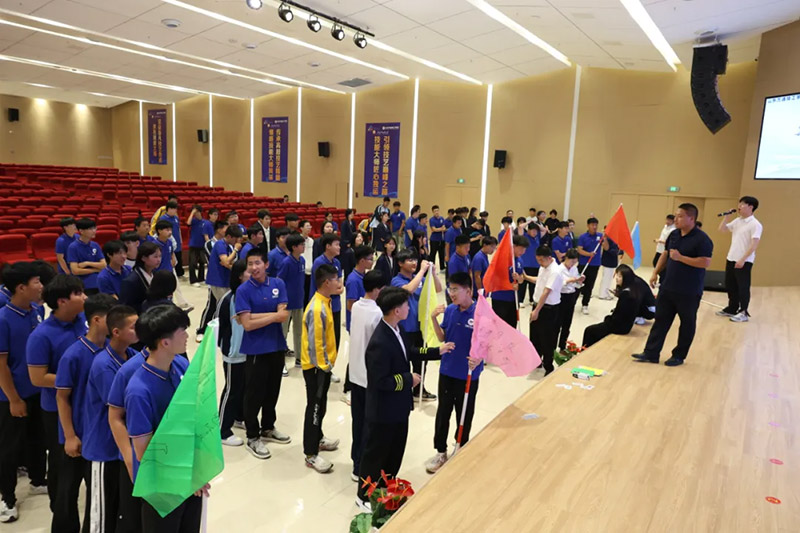 山东万通学校新生适应教育图鉴：欢声笑语的的青春序章！