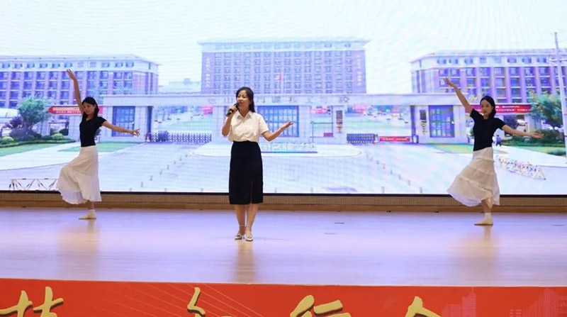 新学期、新征程、师恩伴成长—— 山东万通 2025 年秋季开学典礼暨第 41 个教师节活动圆满落幕