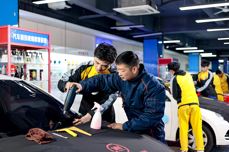 退伍不褪色!来山东万通学热门技术,开启就业新道路