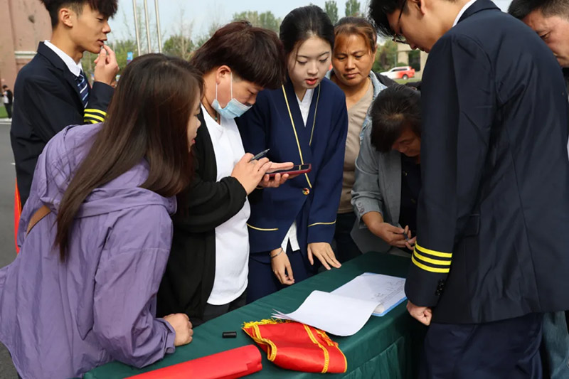 共赴成长之约!山东万通 2025 第六期家长见证会圆满落幕