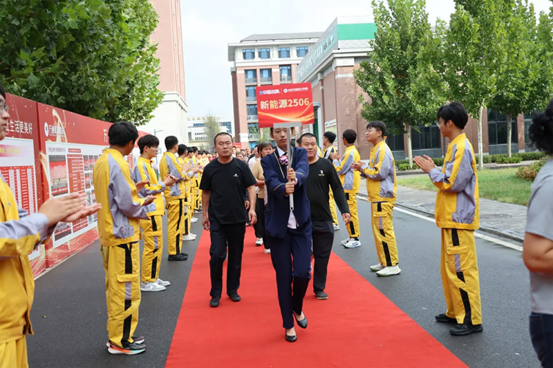 共赴成长之约!山东万通 2025 第六期家长见证会圆满落幕