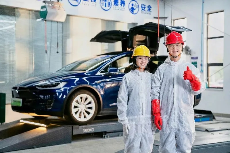 14-19岁的孩子找个工厂上班？不，学一门高薪热门技术才是明智之举！