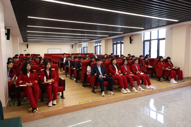 14-19岁的孩子找个工厂上班？不，学一门高薪热门技术才是明智之举！