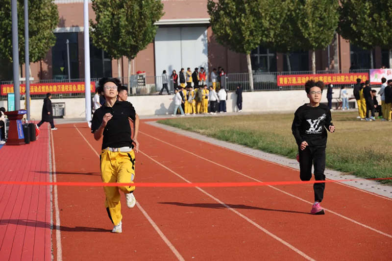 山东万通2025年秋季校园运动会圆满举行，多项精彩赛事点燃青春激情
